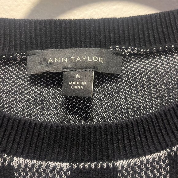 Ann Taylor Women's Top Size Medium Cotton Blend Plaid - Picture 3 of 6